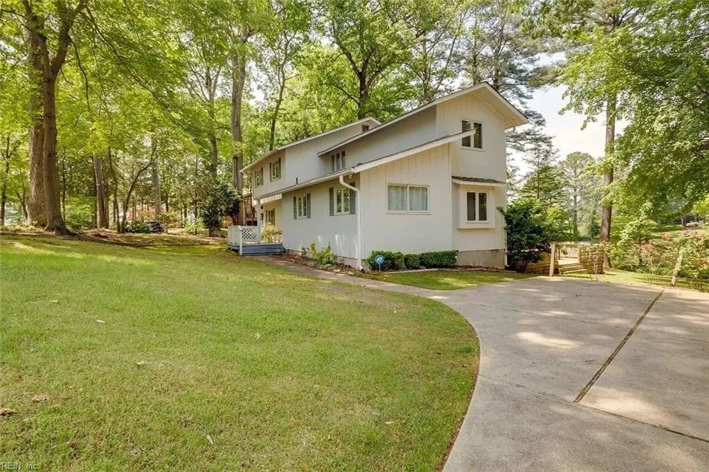 540 Kerry Lake DR, NEWPORT NEWS VA 23603 - Main photo