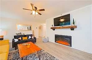 1 Langhorne RD, NEWPORT NEWS VA 23606 - Main photo