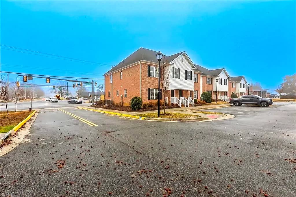 15661 Warwick BLVD #B, NEWPORTNEWS VA 23608 - Photo 3