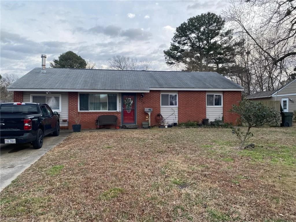 426 Stockton ST, HAMPTON VA 23669 - Main photo