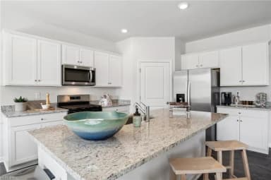 126 Gallop WAY, YORKTOWN VA 23690 thumb 4