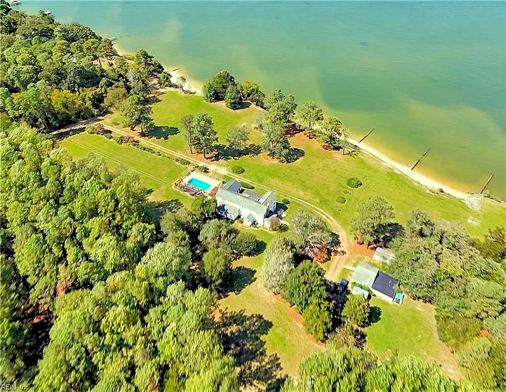 522 Felton RD, DELTAVILLE VA 23043 - Main photo