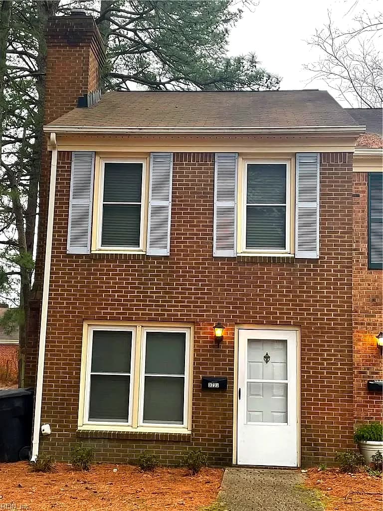 3235 Clover Hill DR, PORTSMOUTH VA 23703 - Photo 3