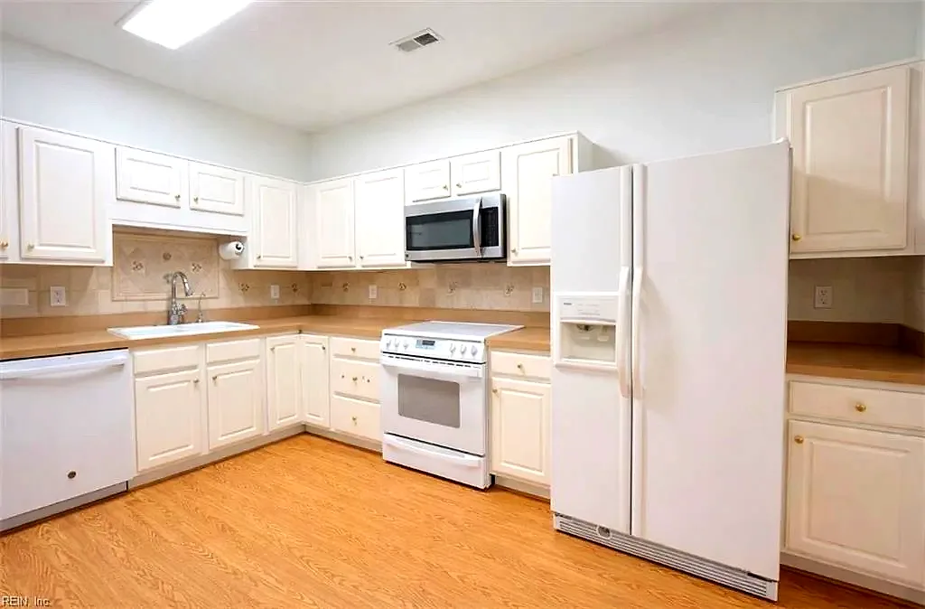 300 Riveranne CT #313, VIRGINIABEACH VA 23462 thumb 11