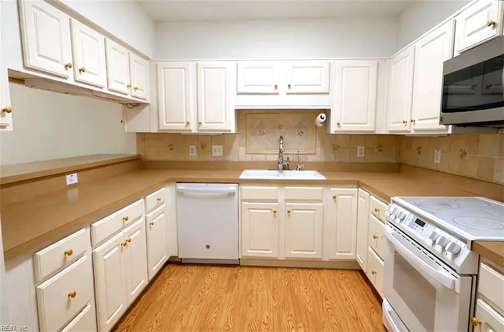300 Riveranne CT #313, VIRGINIABEACH VA 23462 thumb 10