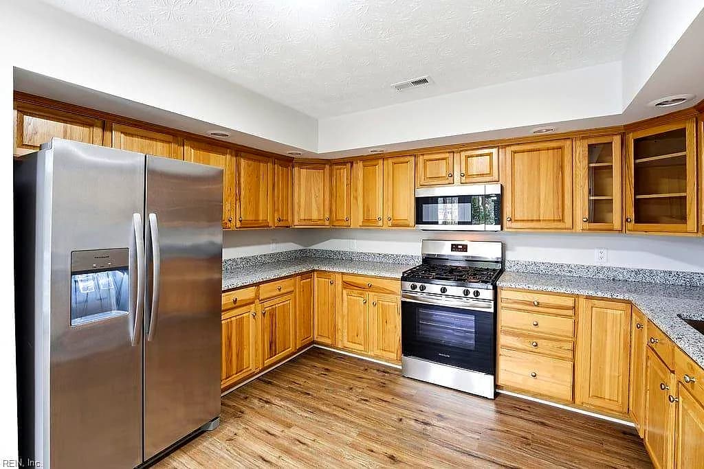 1704 Neptune DR, HAMPTON VA 23669 - Photo 5