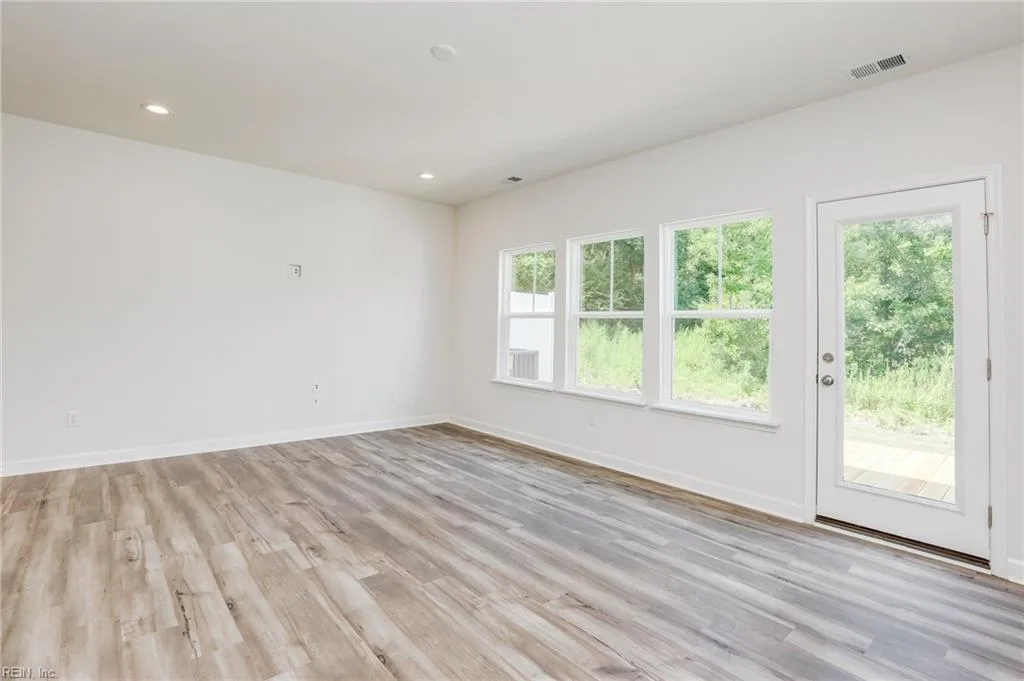 1008 Serene RD #101, SUFFOLK VA 23435 thumb 11