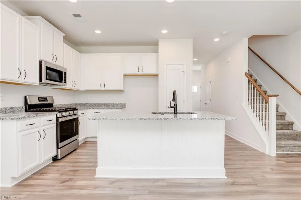 1008 Serene RD #101, SUFFOLK VA 23435 thumb 6