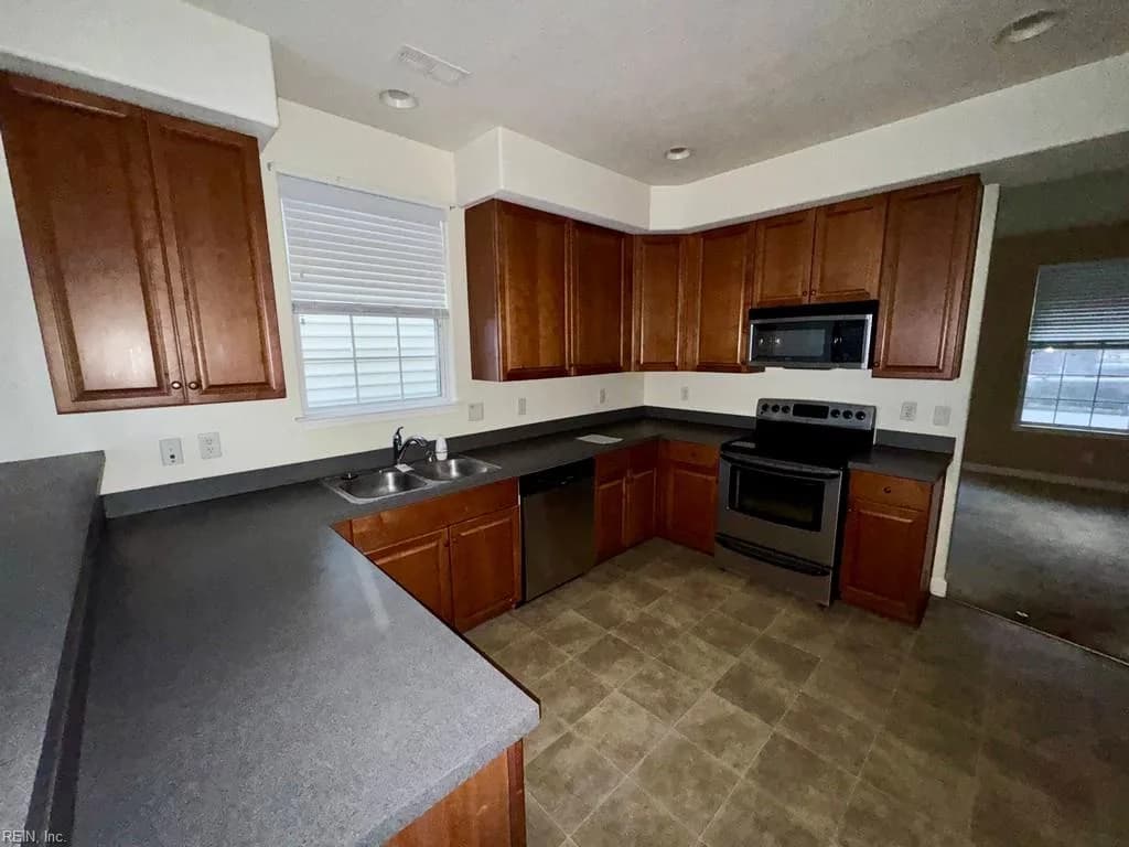 513 Water Lilly RD, PORTSMOUTH VA 23701 thumb 9