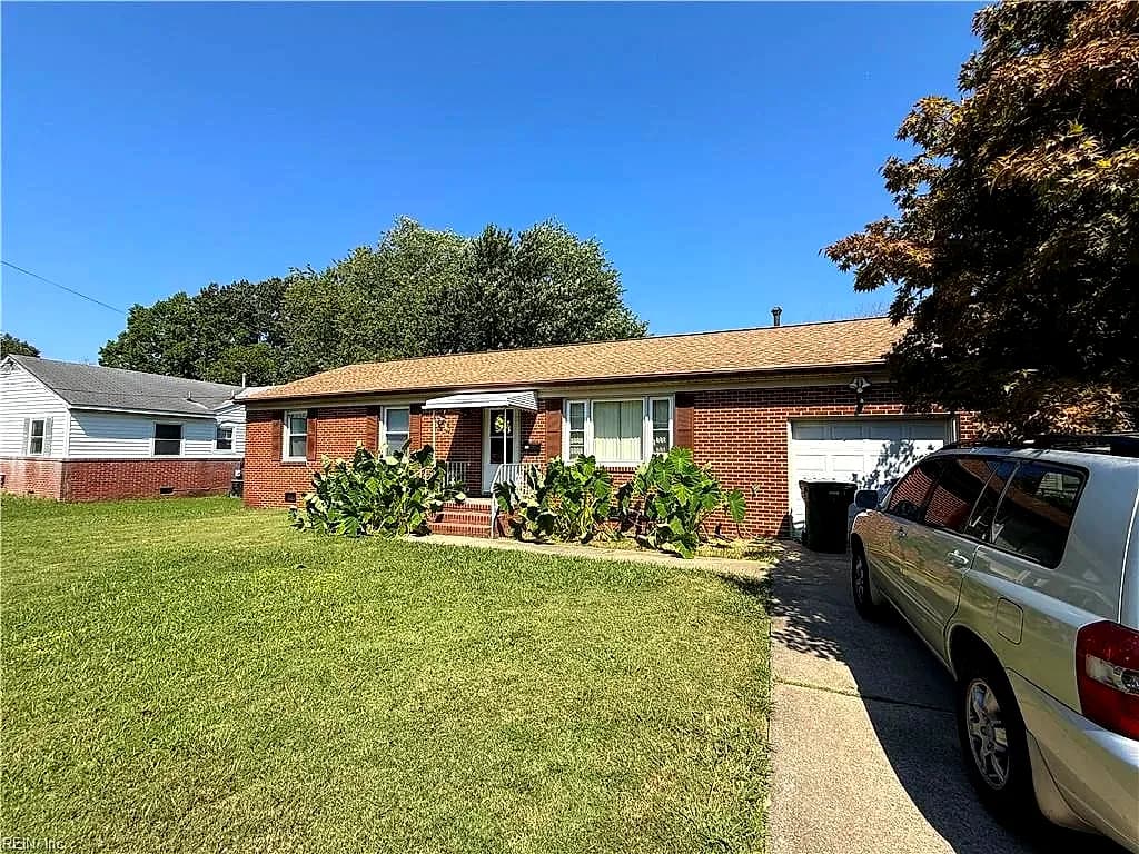 345 Beechmont DR, NEWPORTNEWS VA 23608 - Main photo