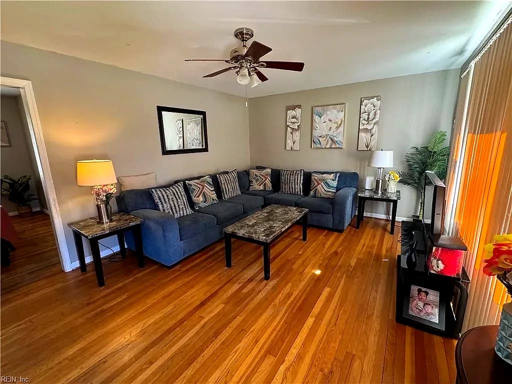 345 Beechmont DR, NEWPORTNEWS VA 23608 - Photo 4