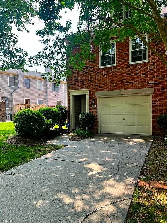639 Todd TRL, NEWPORT NEWS VA 23602 - Main photo