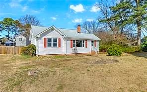 1519 Todds LN, HAMPTON VA 23666 - Main photo