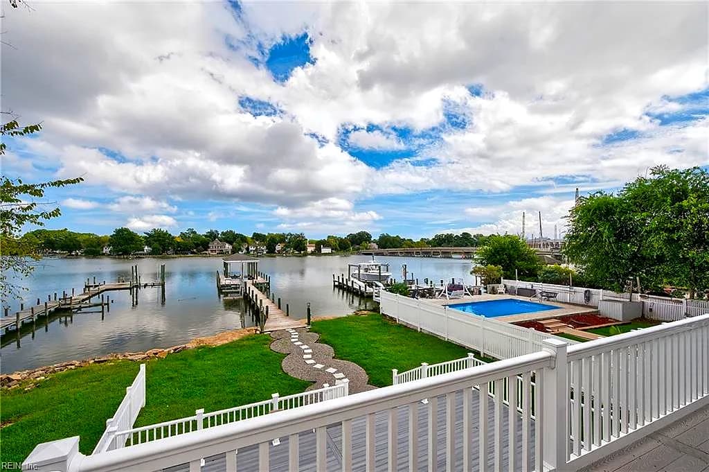 542 River ST, HAMPTON VA 23669 - Main photo