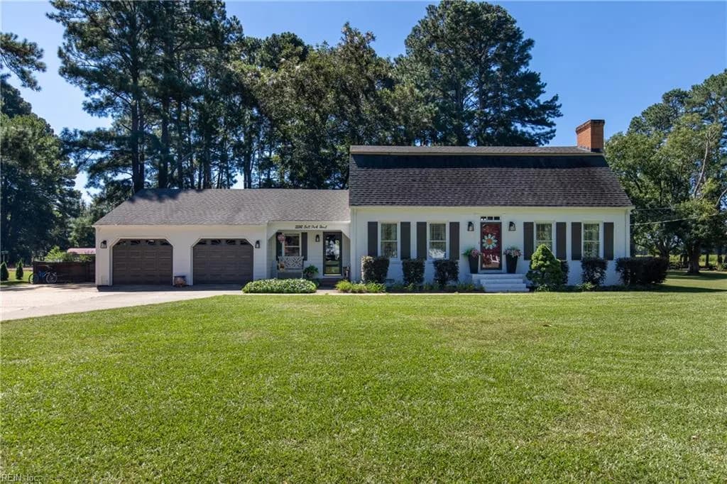 22242 Ball Park RD, NEWSOMS VA 23874 - Main photo