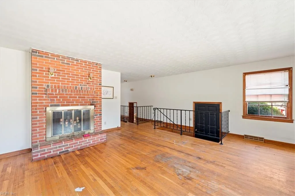 10401 Carriage RD, PROVIDENCEFORGE VA 23140 thumb 12