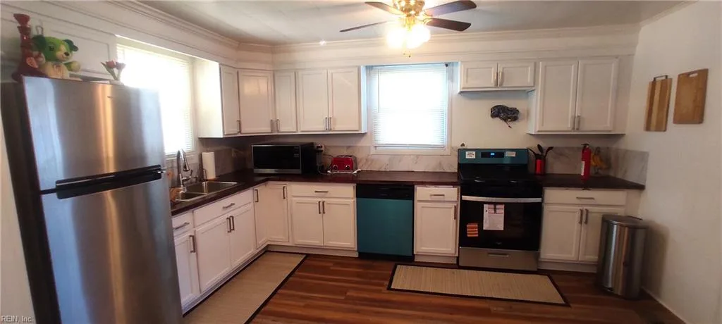 8228 Edwin DR, NORFOLK VA 23505 thumb 8
