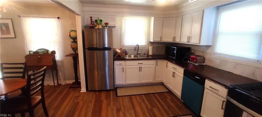 8228 Edwin DR, NORFOLK VA 23505 thumb 10