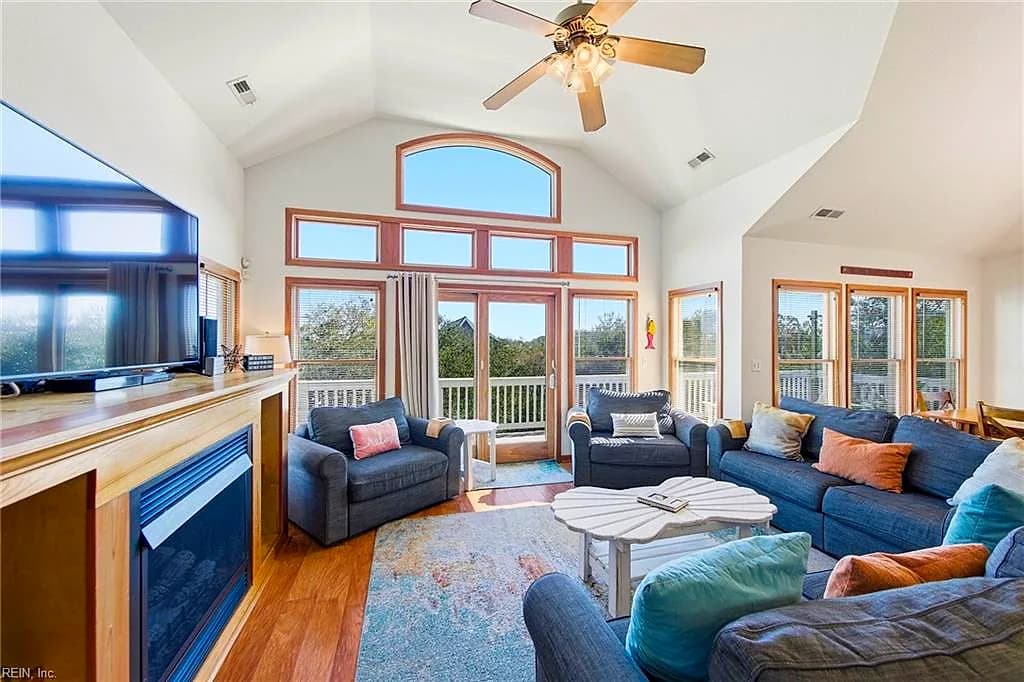 767 Gulfstream CT, COROLLA NC 27927 - Photo 2