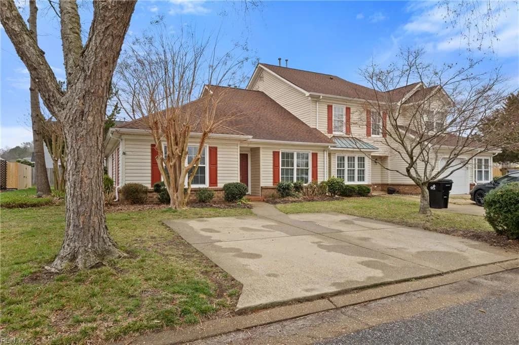111 Wainwrights BND, YORKTOWN VA 23692 - Main photo