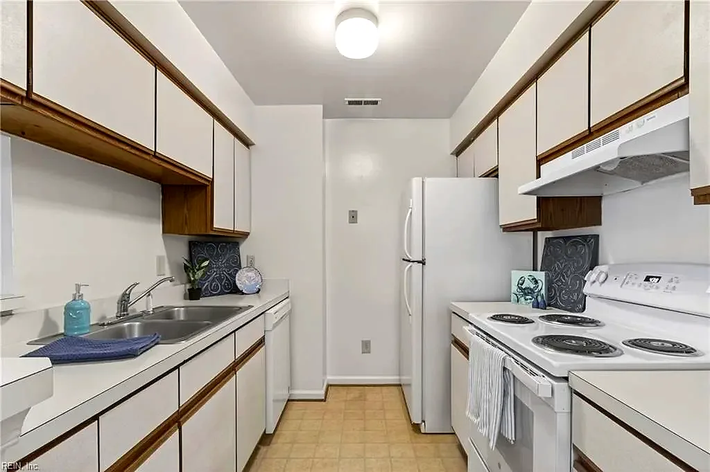 540 Pineland CIR #103, NEWPORTNEWS VA 23605 thumb 9