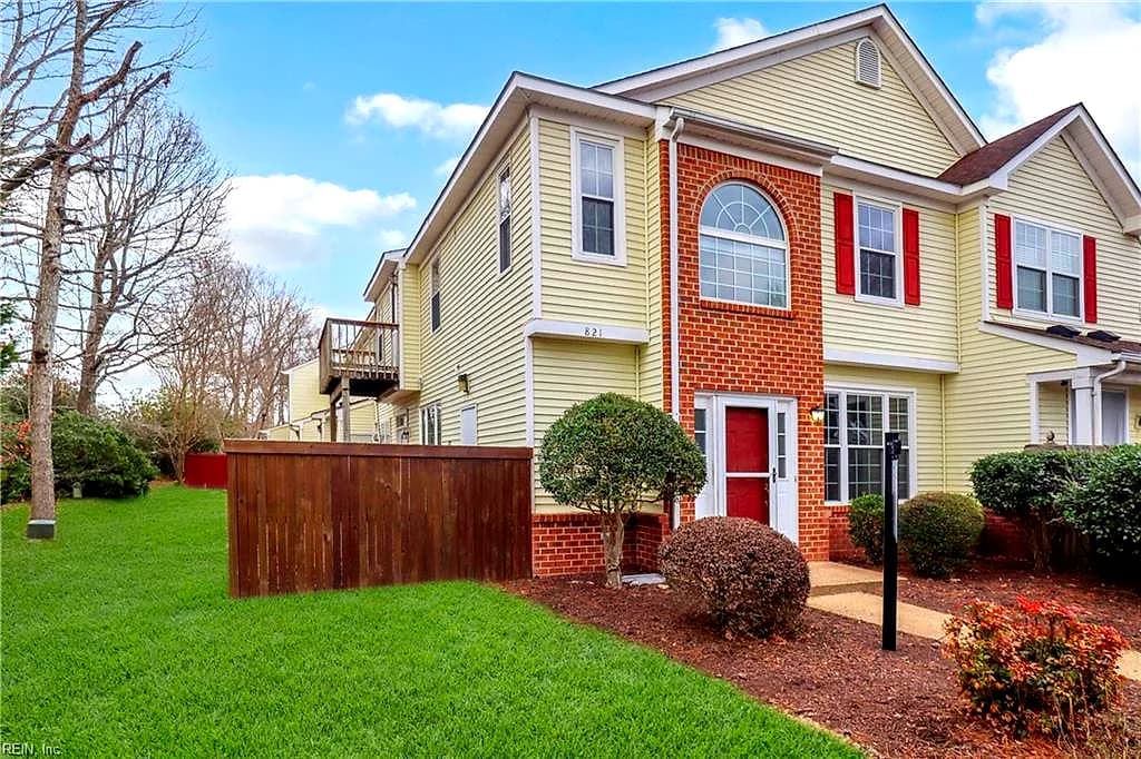 821 Oak Springs CT, NEWPORT NEWS VA 23602 - Main photo