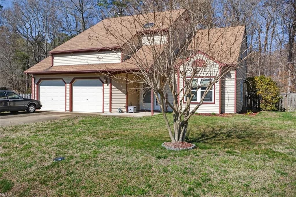 222 Susan Newton LN, YORKTOWN VA 23693 - Main photo