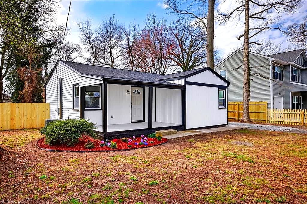 403 Draper DR, NORFOLK VA 23505 - Photo 2