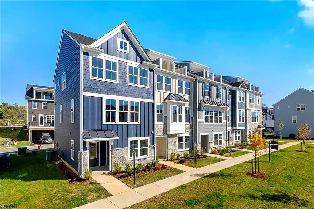 121 Bracewell LN, YORKTOWN VA 23692 - Photo 2