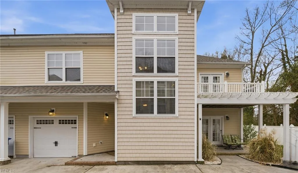 427 Fountain DR, VIRGINIA BEACH VA 23454 - Photo 2