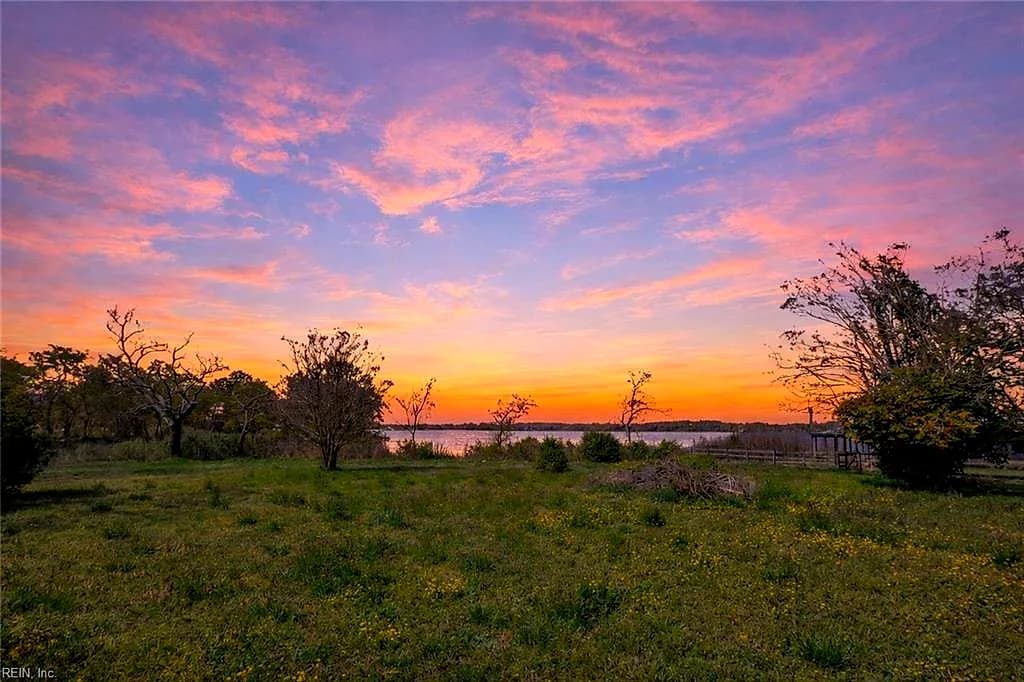 15 King Kove LN, HAMPTON VA 23669 - Main photo