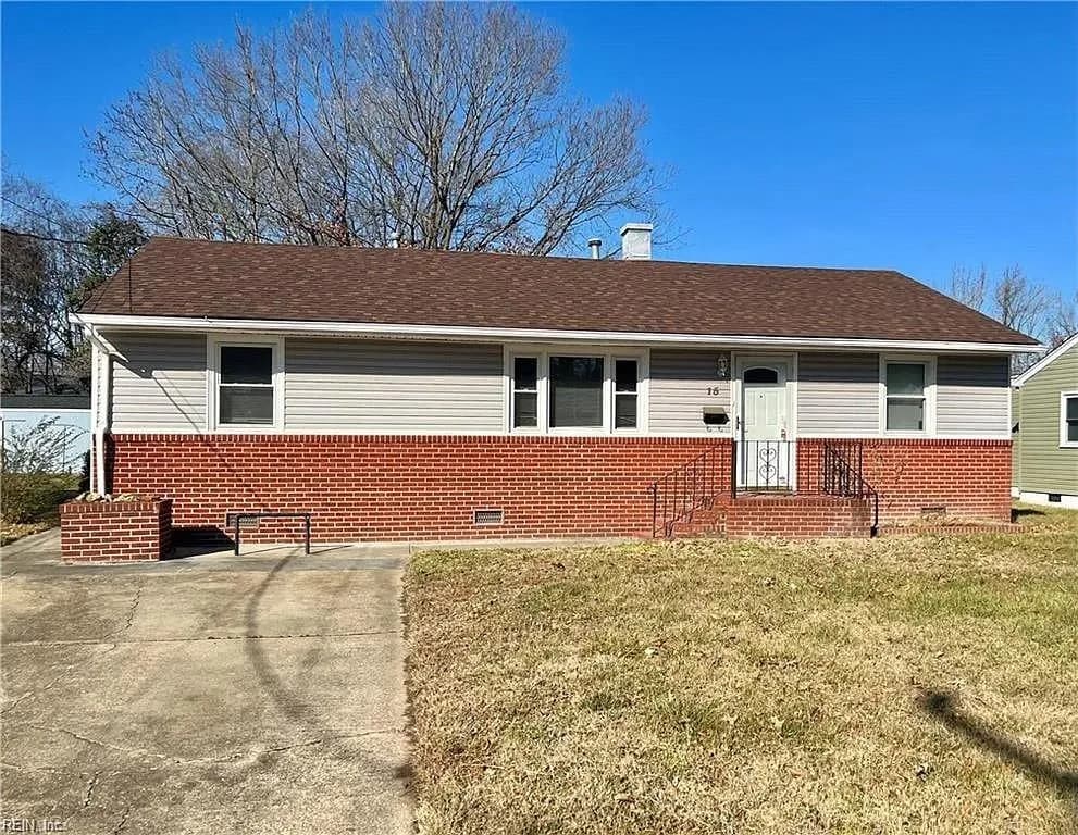 15 E Walker RD, HAMPTON VA 23666 - Main photo
