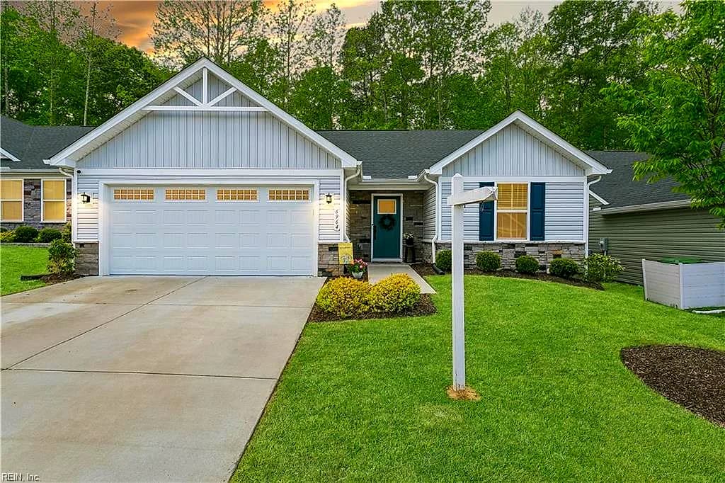 6964 Motley Landing DR, GLOUCESTER VA 23061 - Main photo