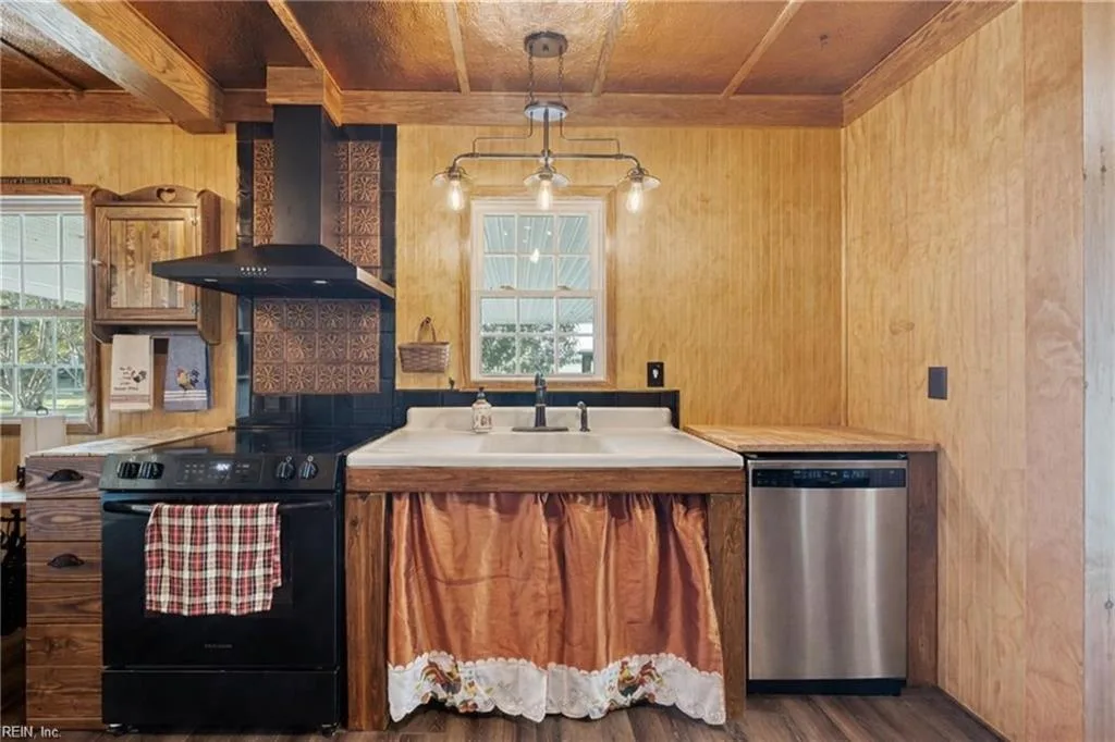 17314 Jolly CIR, WINDSOR VA 23487 thumb 10