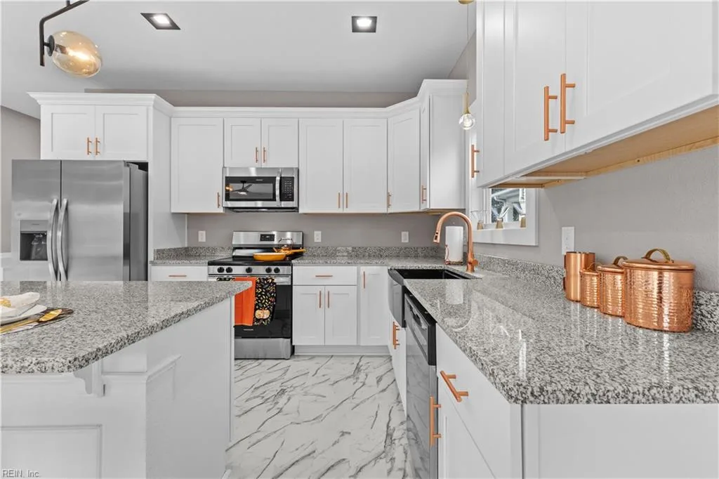 2118 Chestnut AVE, NEWPORTNEWS VA 23607 thumb 7