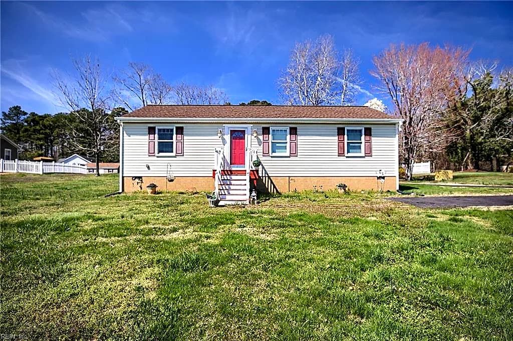 1836 Irvington RD, WEEMS VA 22576 - Main photo