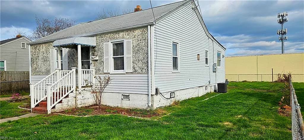 136 Greenbrier AVE, NORFOLK VA 23505 - Photo 5