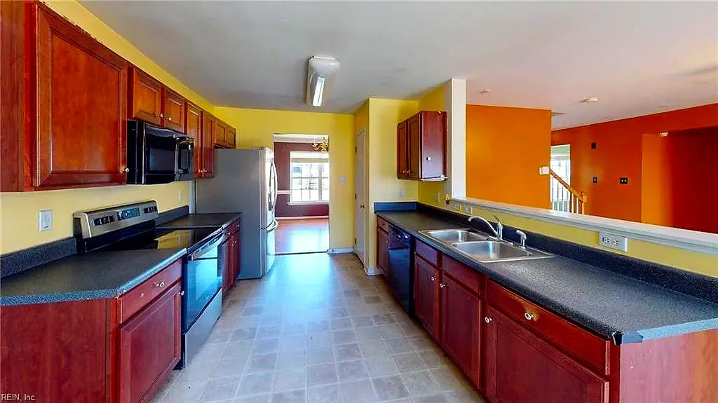 8212 Heather Ridge CT, HENRICO VA 23231 - Photo 5