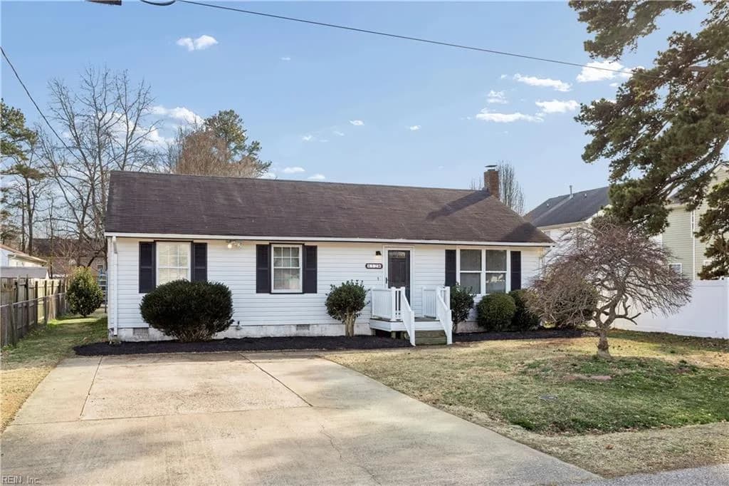 812 Winslow DR, NEWPORT NEWS VA 23608 - Main photo