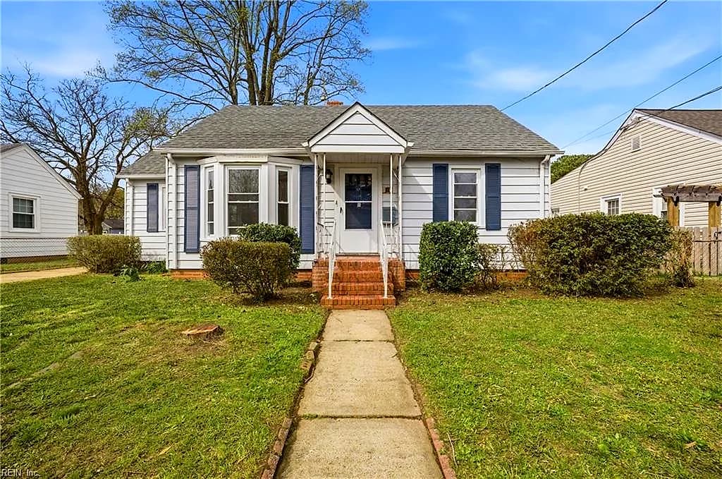 8909 Stratford ST, NORFOLK VA 23503 - Main photo