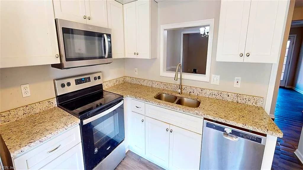 81 N Lake LOOP, HAMPTON VA 23666 thumb 9