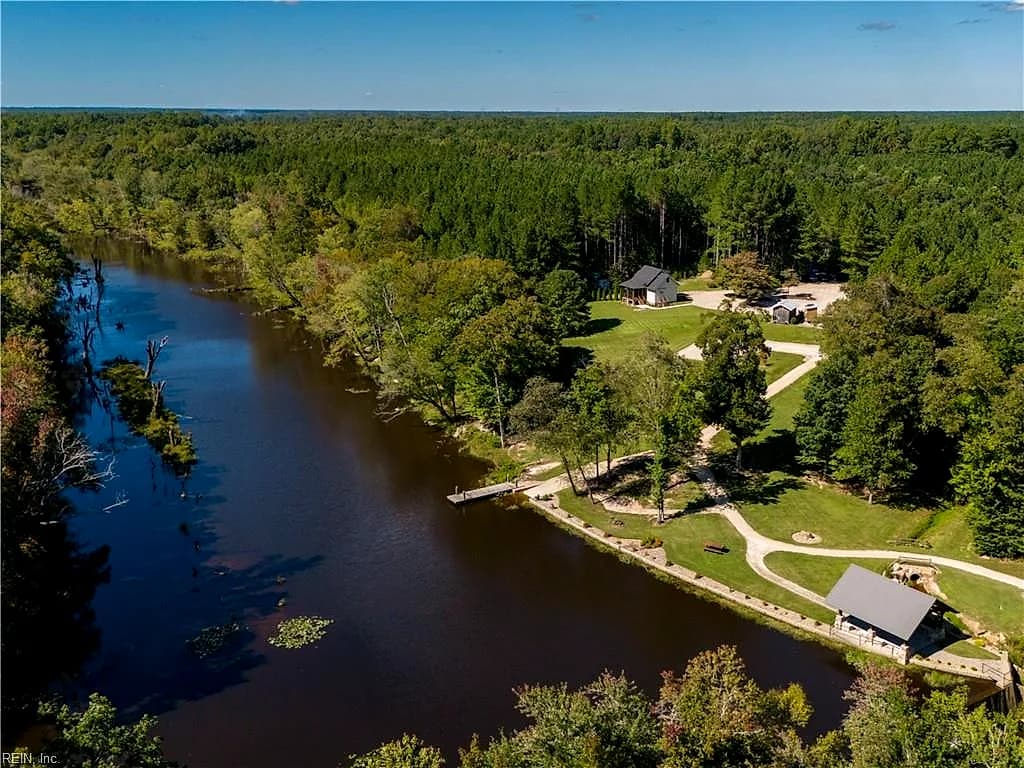 13496 Shands RD, STONY CREEK VA 23882 - Photo 3