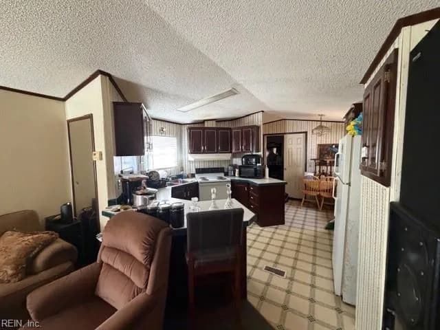 37219 General Mahone BLVD, IVOR VA 23866 thumb 12