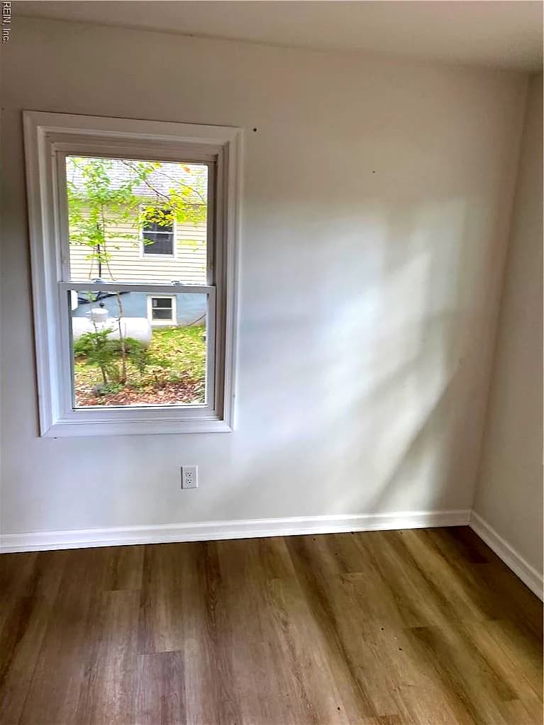 132 Church ST, BROOKNEAL VA 24528 - Photo 3