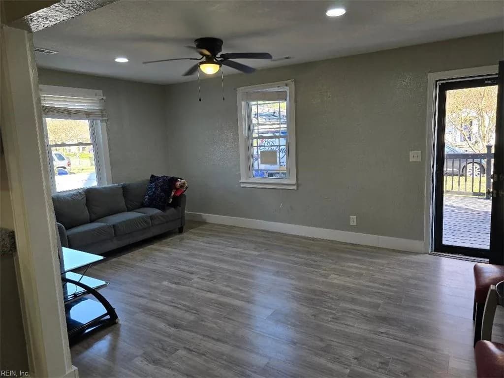 3761 Larkin ST, NORFOLK VA 23513 thumb 8