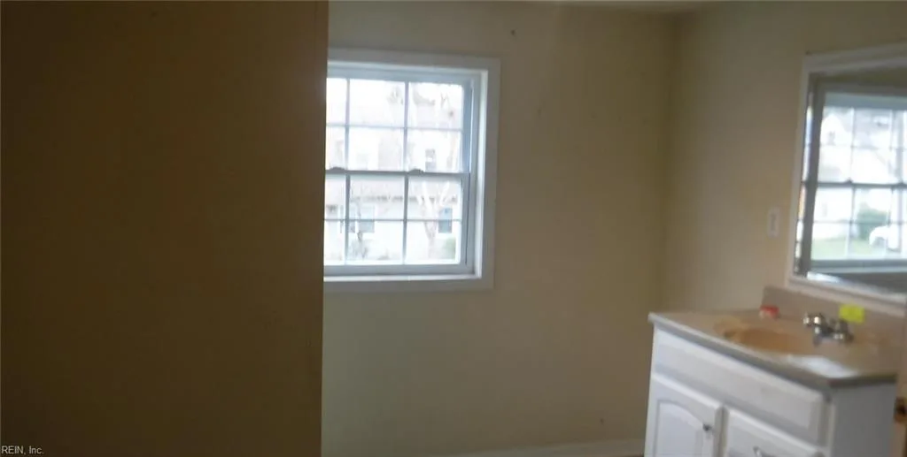 3855 Giles CIR, NORFOLK VA 23513 thumb 12