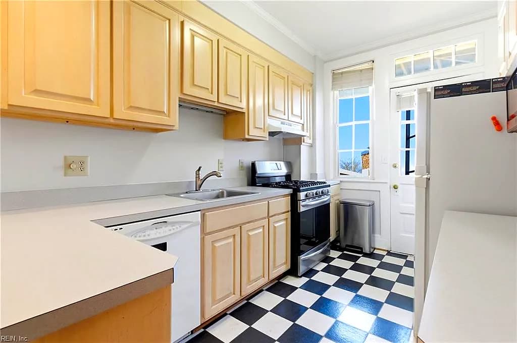 600 W Olney RD #303, NORFOLK VA 23507 thumb 11