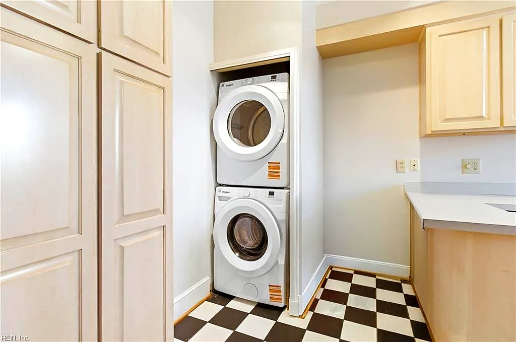 600 W Olney RD #303, NORFOLK VA 23507 thumb 9