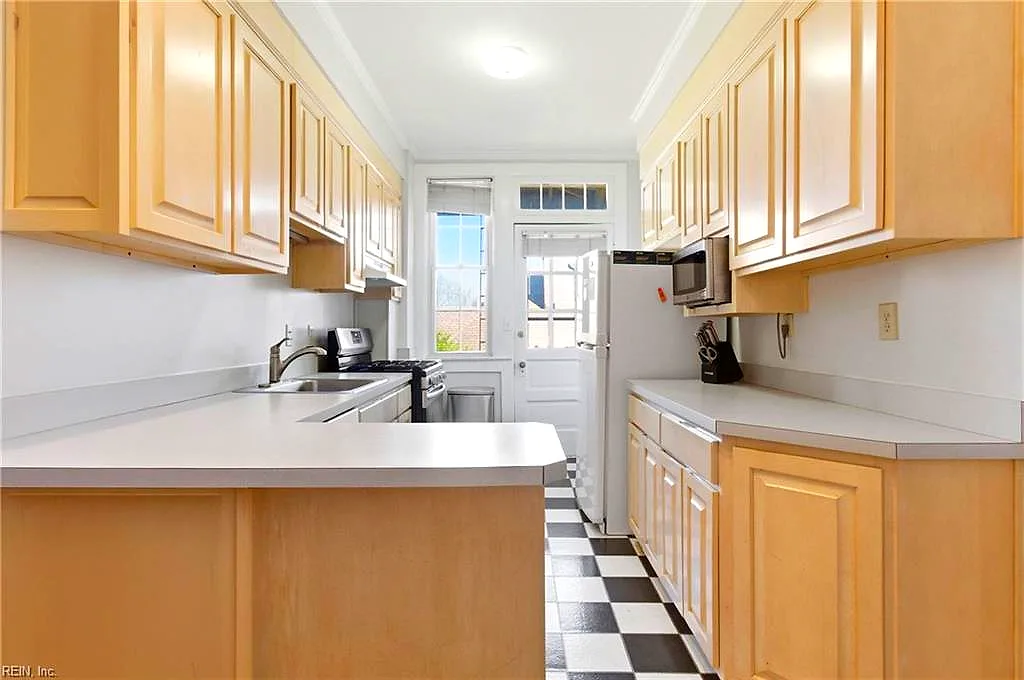 600 W Olney RD #303, NORFOLK VA 23507 thumb 10
