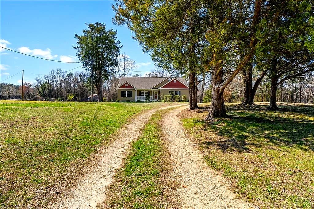 2116 Beaverdam RD, SPRING GROVE VA 23881 - Photo 4